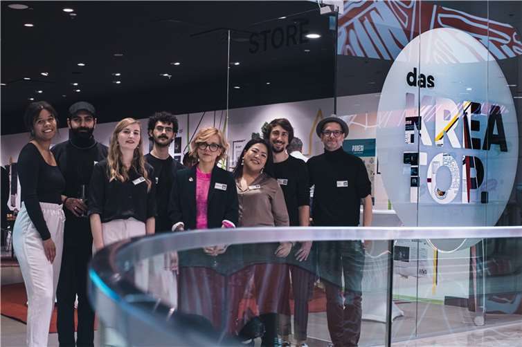 Das Gründungsteam des Kreatops: v.li. Adissa Ibrahim, Rodi Hamo, Rebekka Jachmig, Gabriel Volkovic, Astrid Fries, Kim Chi Le, Kevin Steffens und Martin Düpper. Foto: Neumann Fotografie