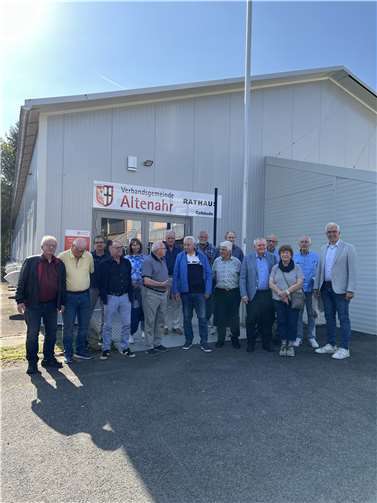Das Gruppenfoto hatte fast schon Symbolcharakter.  Foto: Lothar Hess