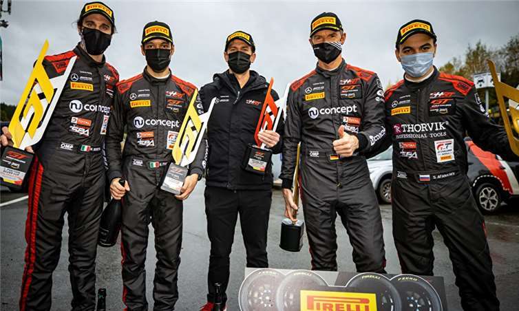 Das HAUPT RACING TEAM mit Hubert Haupt (GER).