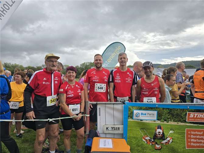 Das HSC-Team auch in diesem Jahr wieder beim NATURLAUF rund um den Laacher See erfolgreich dabei . Teamwertung Platz drei / von 20 Mannschaften. Foto: privat