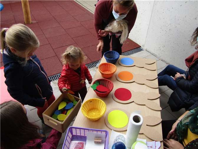 Das Hasenspiel bereitet den Kindern viel Freude.