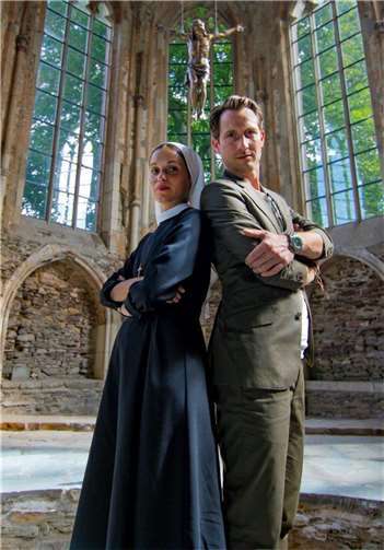 Das Hauptdarstellerduo Kristin Suckow und David Rott. Quelle: ARD Degeto/Thomas Neumeier