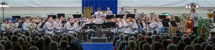 Das Heeresmusikkorps Koblenz. Foto: Marcus Raczkowiak