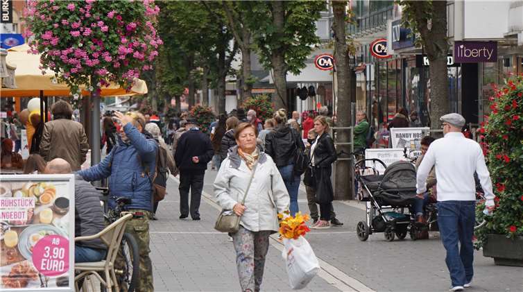 Das „Heimat shoppen“ und „Late-Night-Shopping“lockte zahlreiche Kunden in die Neuwieder Innenstadt.