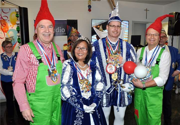 Das Heimerzheimer Prinzenpaar, Prinz Peter II. mit Prinzessin Fadzlun I. (Luppus) mit Peter und Hermann Krupp.
