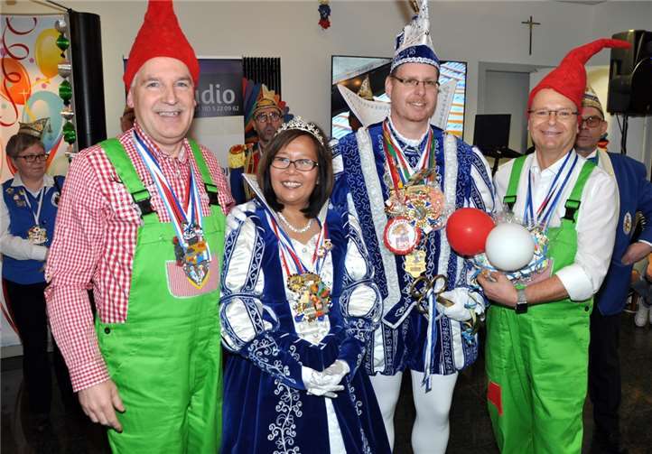 Das Heimerzheimer Prinzenpaar, Prinz Peter II. und Prinzessin Fadzlun I. (Luppus), mit Peter und Hermann Krupp.