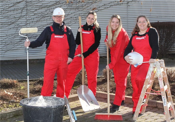 Das Helferteam der Sparkasse steht Vereinen zur Verfügung. Foto: Sparkasse Neuwied