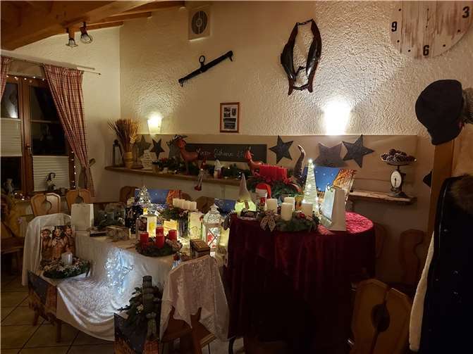 Das Highlight des Abends war selbstverständlich die Tombola mit weihnachtlichen Preisen.  Fotos: privat