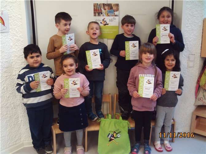 Das Highlight war für alle Kinder das Überreichen der Urkunde.  Foto: Svenja Praß