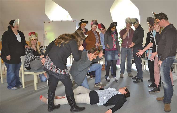 Das Hineinversetzen in andere Personen ist wichtiger Teil der sozialen Kompetenz. privat