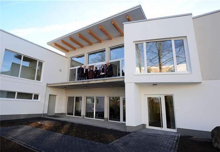 Das „Hospiz im Ahrtal“ ist eine spezialisierte Pflegeeinrichtung mit einem umfassenden, multiprofessionellenVersorgungs- und Begleitkonzept.Fix