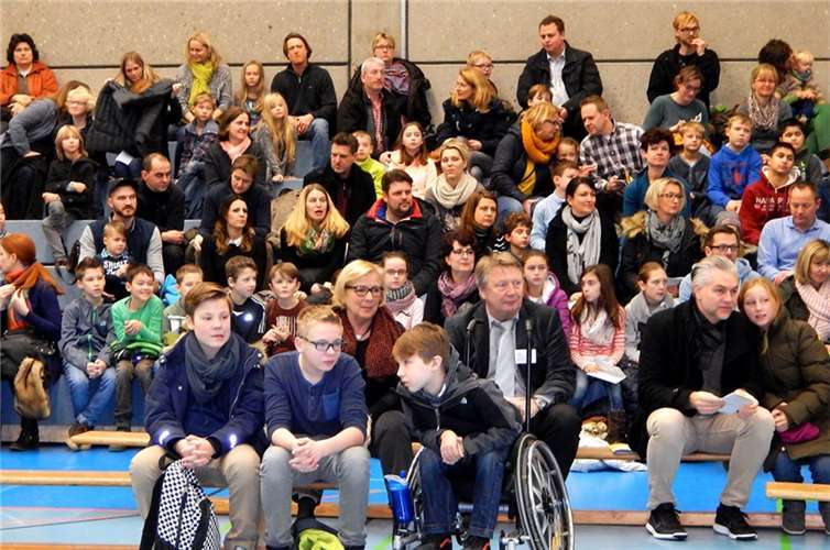 Das Interesse war groß die Schule kennenzulernen.