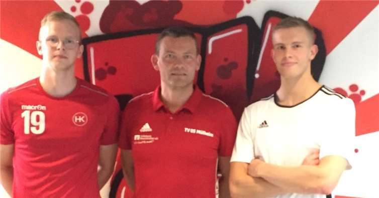 Das Islandtrio des TV 05 v.l. Elli Sigurdsson, Trainer Hilmar Bjarnason, Kristofer Sigurdsson. Foto: privat