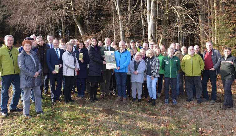 Das Jahresprogramm des Forstamtes Dierdorf und des Naturparks wurde Mitte Februar in der Grillhütte in Hardert vorgestellt.. Foto: Sascha Mohr