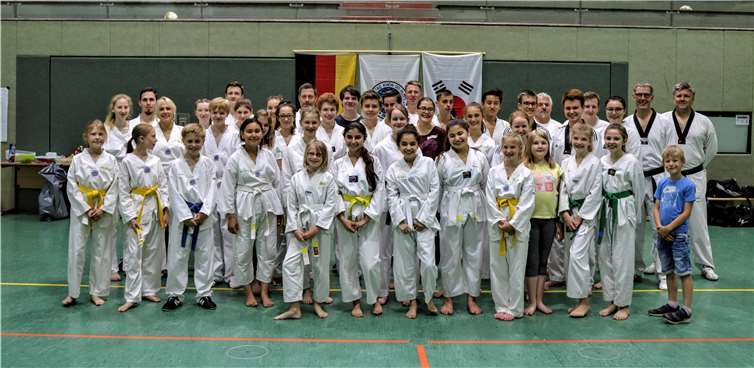 Das Jubiläum wurde mit einem Spiel- und Trainingstag gebührend gefeiert.  TuWi Adenau