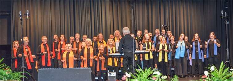 Das Jubiläumskonzert 25 Jahre Gospelchor Klangfarben findet am Samstag, 9. Dezember um 17 Uhr in der Marktkirche Neuwied statt. Quelle: Gospelchor Klangfarben