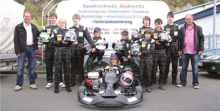 Das Jugend Kart Slalom Team.  Privat