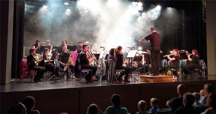 Das Jugendorchester Andernach lädt zum Jubiläumskonzert in die Mittelrheinhalle Andernach ein. Foto: privat