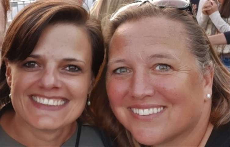 Das Jugendteam des TC Rheinbach, Martina Freund und Silke Hersey.