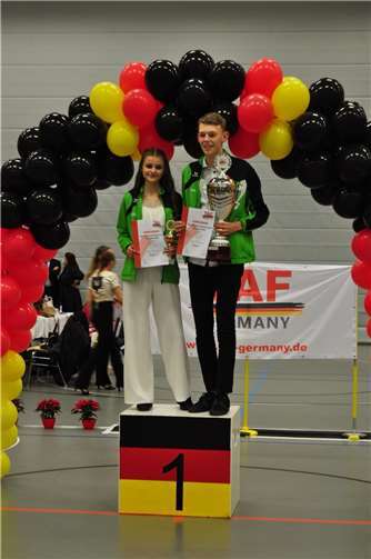 Das Juniorenpaar Emiljia Bucel und Tom Andrae. Foto: DJK