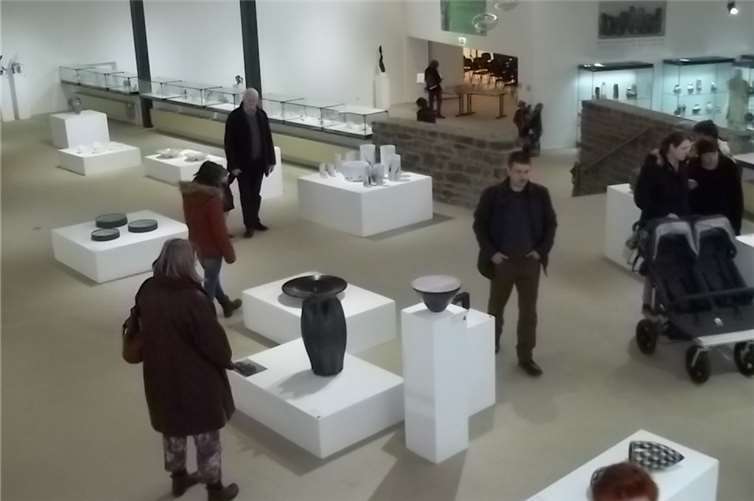 Das Keramikmuseum Westerwald bietet viele Aktionen zum Mitmachen und kreativen Arbeiten. privat