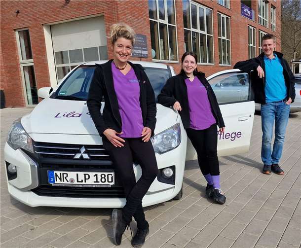 Pflegedienstleistung mit ganz viel Herz, Kompetenz und Engagement: Lila Pflege GmbH Linz – nun mit Zweigstelle Das Kernteam von Lila Pflege: Pflegedienstleiterin Alice Liboth, ihre Stellvertreterin Lale Frings und Geschäftsführer Christian Schmitz (v.l.). Fotos: AWI