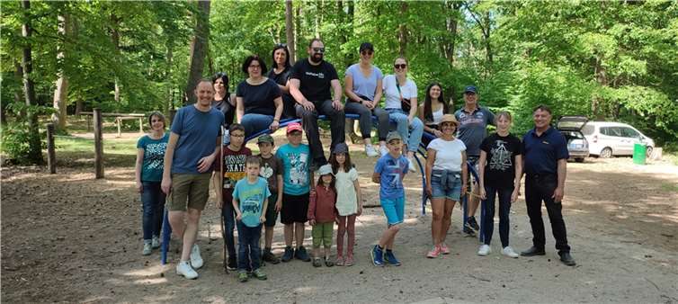 Das Kinder- und Jugendkorps der KG Närrische Buben Sinzig mit Betreuern. Foto: privat