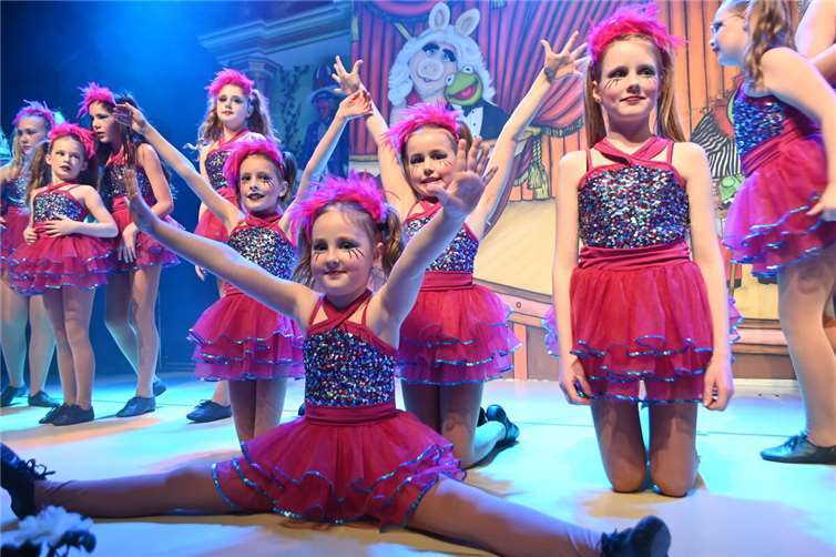 Das Kinderballett präsentierte die Muppets Show.