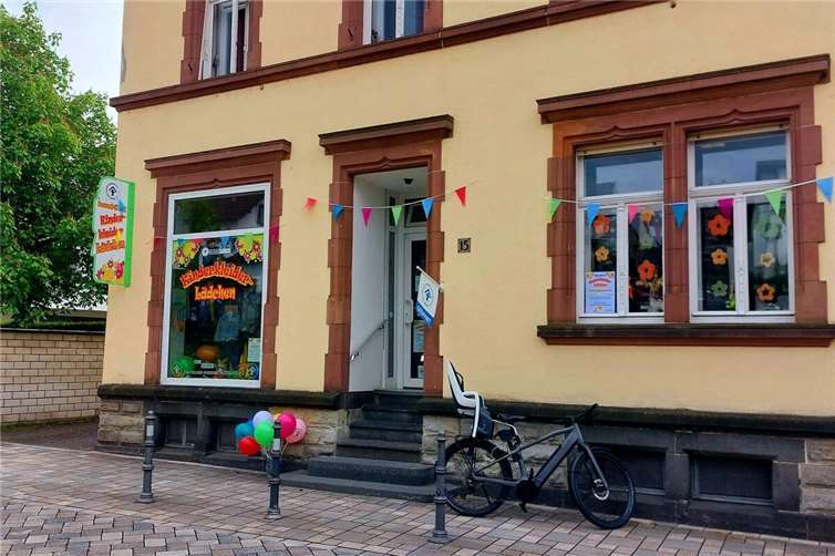 Das Kinderkleider-Lädchen in Höhr-Grenzhausen feiert sein 20-jähriges Bestehen.  Foto: privat