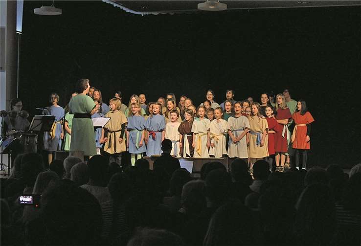 „Lydia, die Purpurhändlerin“ Das Kindermusical "„Lydia, die Purpurhändlerin“ wurde im evangelischen Gemeindehaus aufgeführt. AR