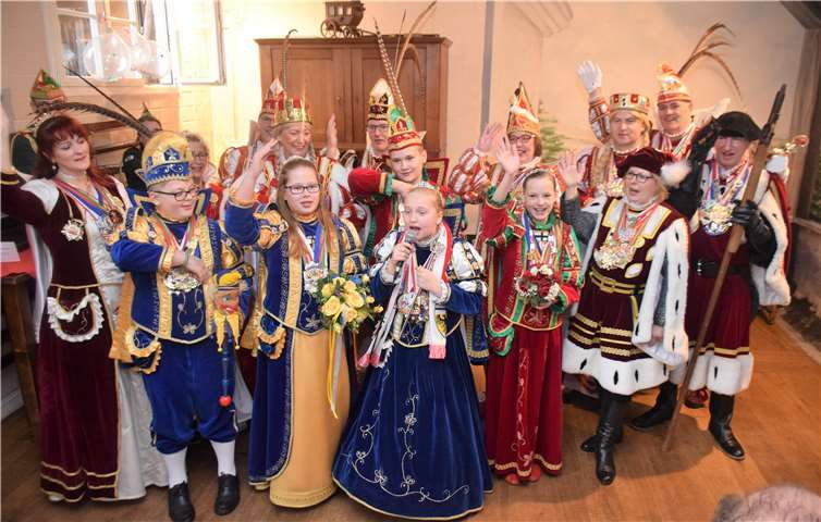 Das Kinderprinzenpaar der Kernstadt hatte zu Empfang geladen.Foto: EICH