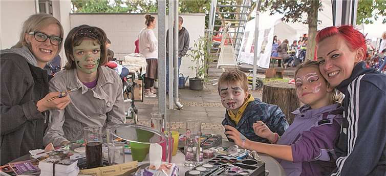 Das Kinderschminken, das vom Team von Friseur Haarscharf by André betreut wurde, war ein Anziehungspunkt beim Sommerfest.