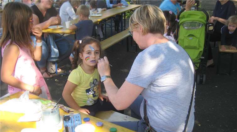 Das Kinderschminken war sehr beliebt.Fotos: privat