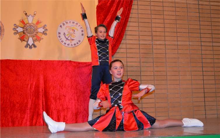 Das Kindertanzpaaar der Hafengarde, Luca Bögeholz und Emma Lopez, lieferte einen tollen Tanz ab.
