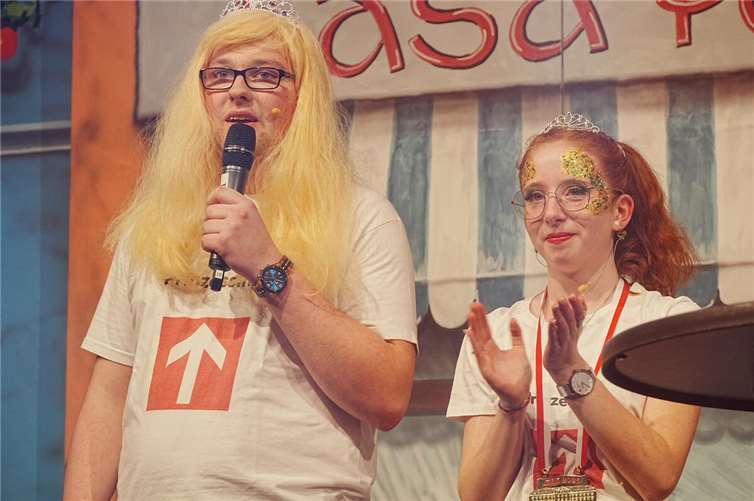 Das Kirmespräsidentenpaar und „Prinzessinnenpaar“ Charlotte Haake und Max Schneider.