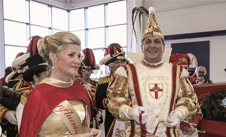 Das Koblenzer Prinzenpaar im Autohaus Zender.privat