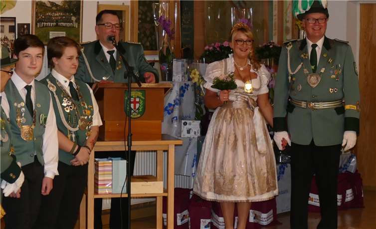 Das Königspaar Harald und Gabi Mohrs genießt den Abend.Foto: privat
