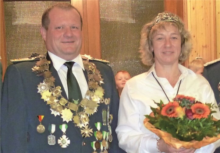 Das Königspaar Rudolf und Marion Hofmann wird mit einem Festzug abgeholt.  privat