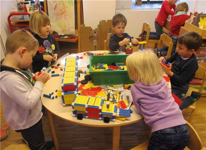 Das Konstruktionsspielzeug bereitet den Kindern viele kreative Stunden. privat