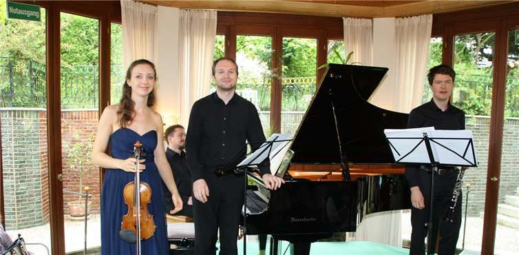 Das Konzert mit dem TRIO PASCAL wurde vom Grafschafter Kunstverein in Kooperation mit der Villa Musica Rheinland-Pfalz veranstaltet Villa Belllestate