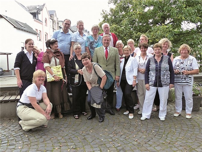 Das Kreativ-Team mit Stadtbürgermeister Gerd Jung.privat