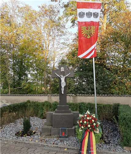 Das „Krieger-Denkmal“ auf dem Friedhof in Naunheim. Foto: privat
