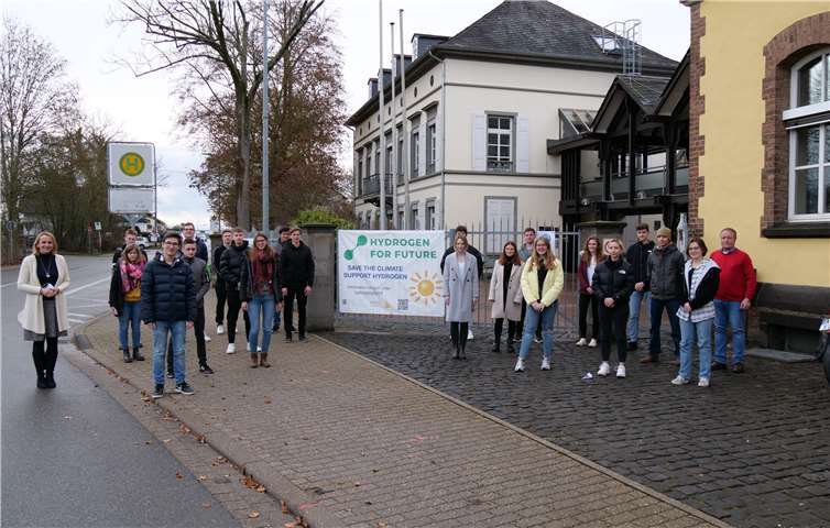 Das KuBaGym-Hydrogen-for-Future-MINT-EC-Team.Quelle: Kurfürst-Balduin-Gymnasium Münstermaifeld