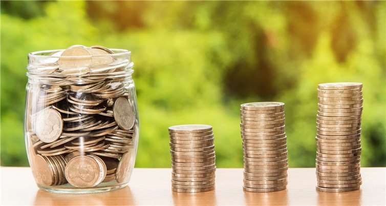 Das Kurzarbeitergeld wird steigen, je länger der Arbeitnehmer weniger als 50 Prozent des regulären Pensums arbeiten darf. Foto: Pixabay/nattanan23