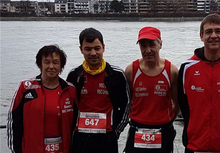 Das LG-Team beim Silvesterlauf in Bonn bei 15 Grad Plus.privat