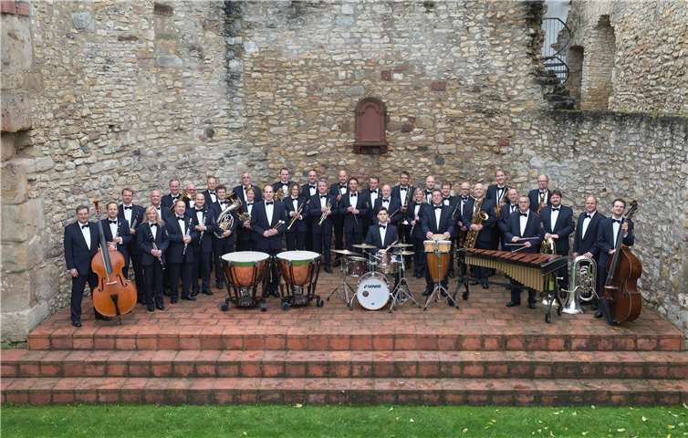Das Landespolizeiorchester Rheinland-Pfalz spielt beim Benefizkonzert des Lions Club Remagens auf. Manfred Scheuer