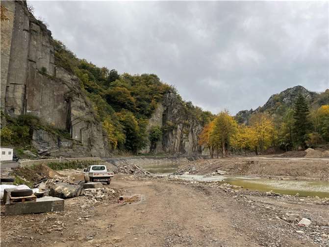 Das Langfigtal im Oktober nach der Flut.  Fotos: ROB