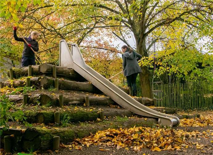 Das Laub und kleine Äste wurden aufgesammelt.