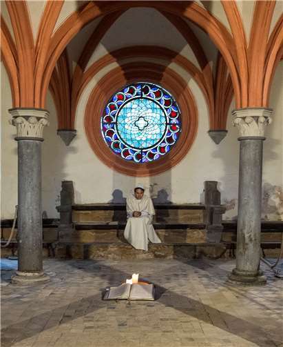 Das Leben des Mönches in der Klosteranlage wird in der Vorführung inszeniert. privat