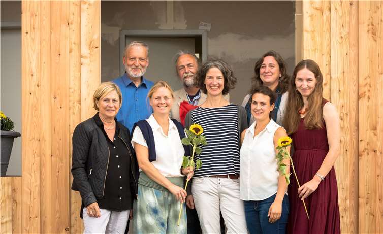 Das Lehrerkollegium: h.v.l. Thorsten Hertel, Jens Heinsen, Penelope Cumler, v.v.l. Odile Schemionek, Elke Steltner, Maike Frings, Jennifer Blasweiler und Frauke Beckers. Fotos: -SOT-